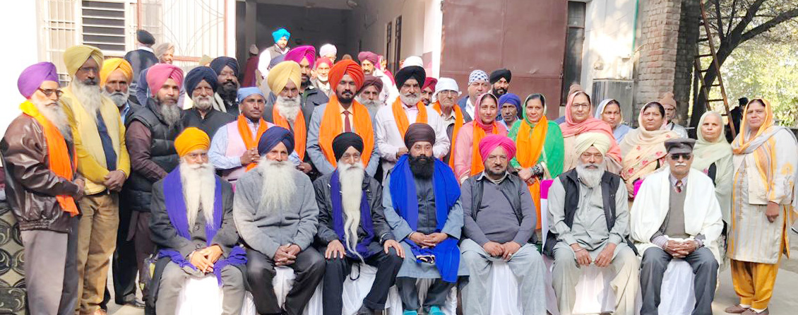 Read more about the article ਪਿੰਡ ਸਿੰਗੜੀਵਾਲਾ ‘ਚ ਚੌਥੀ ਵਾਰ ਸਰਬਸੰਮਤੀ ਨਾਲ ਬਣੀ ਪੰਚਾਇਤ, ਪਿੰਡ ਵਾਸੀਆਂ ਕੀਤਾ ਸਨਮਾਨ
